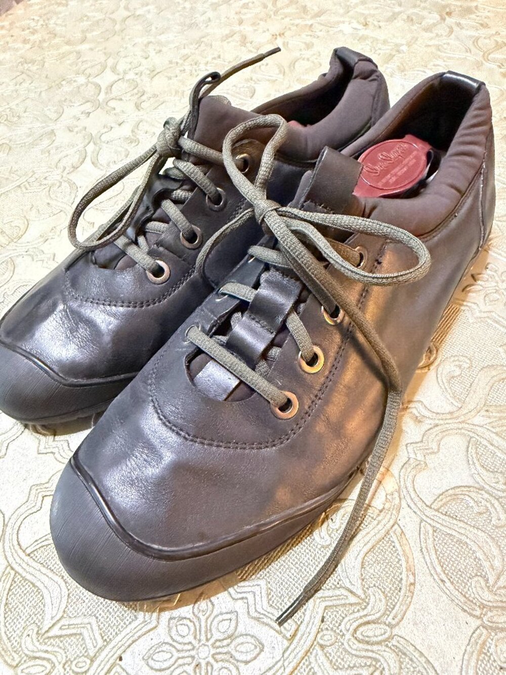 Leather Lace-Up Sneakers - Kenneth Cole